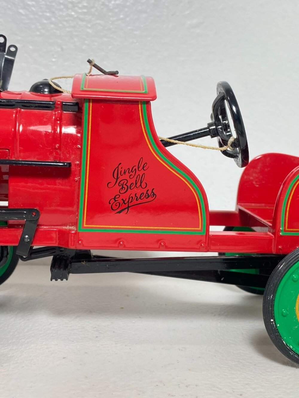 Hallmark 2001 Kiddie Car Classics 1928 Jingle Bell Express Diecast 7" Replica
